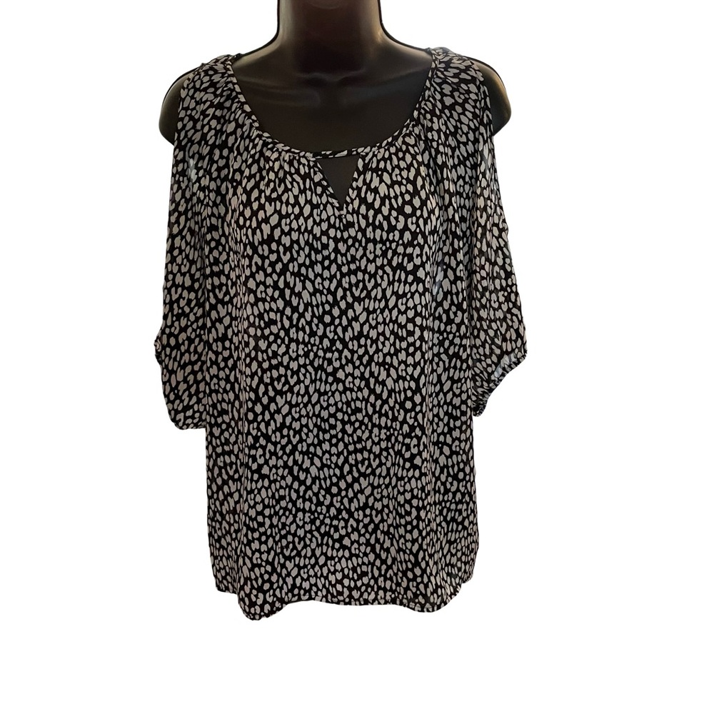 Size Medium Express cheetah print cold shoulder top